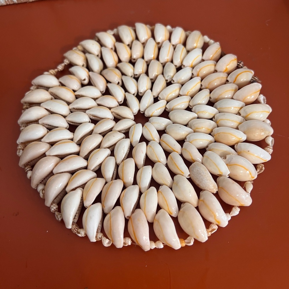 Vintage Cowrie Shell Trivet Round Coastal Boho Handmade Shell Placemat 6.5"
